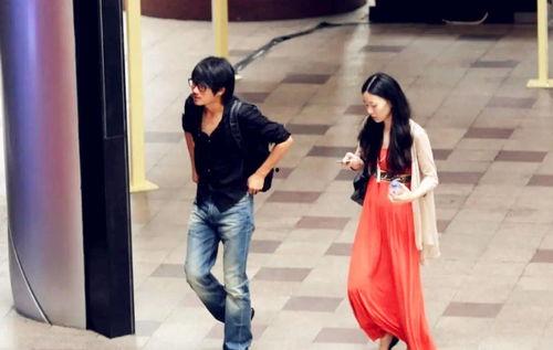 韩寒老婆金丽华背景,从普通家庭到韩寒贤内助的蜕变之路